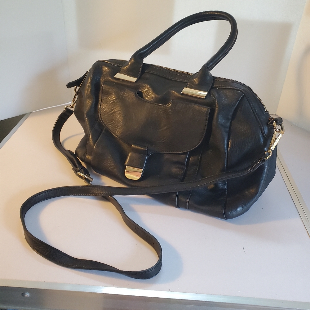 Urban Expressions Elegant Black Leather Handbag
